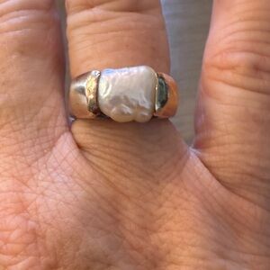 Elegant Pearl and Gold-Tone Ring